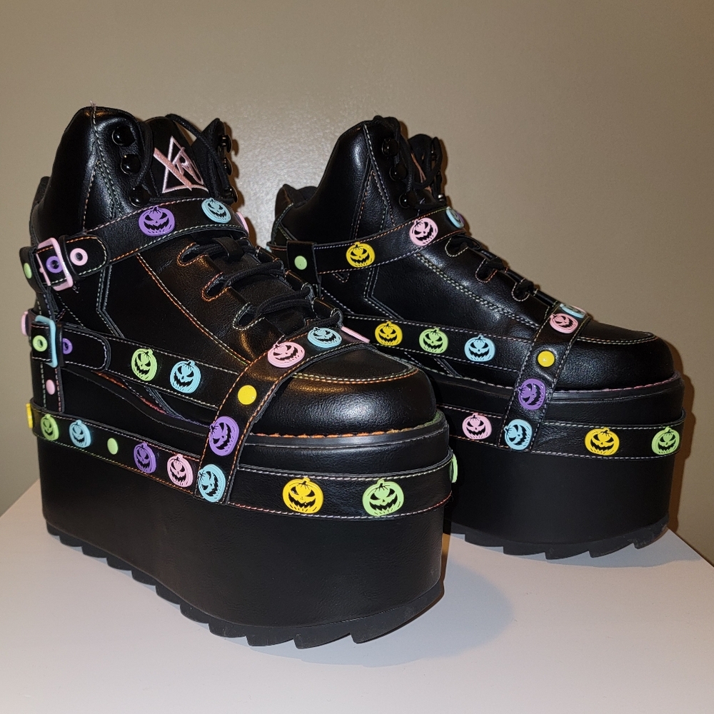 YRU Qozmo Bondage Pastel Jack-O-Lantern Platform DollsKill Size 10